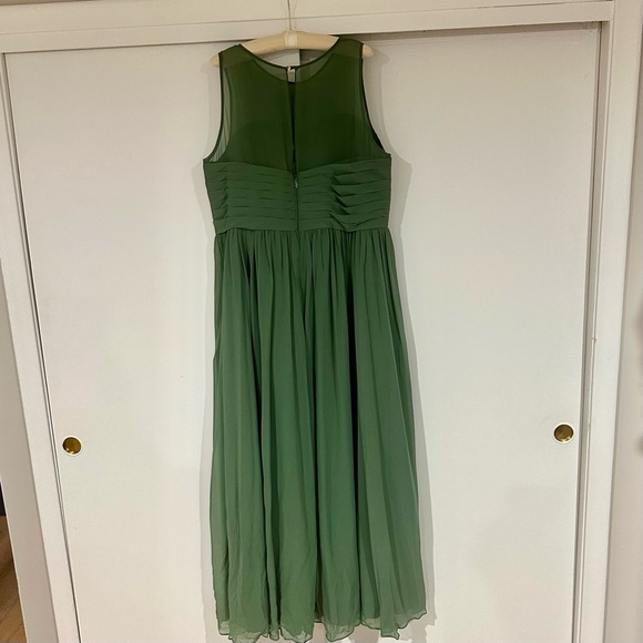 Azazie Women’s Nina A-Line Pleated Chiffon Bridesmaid Dress in Eucalyptus - Picture 4 of 6